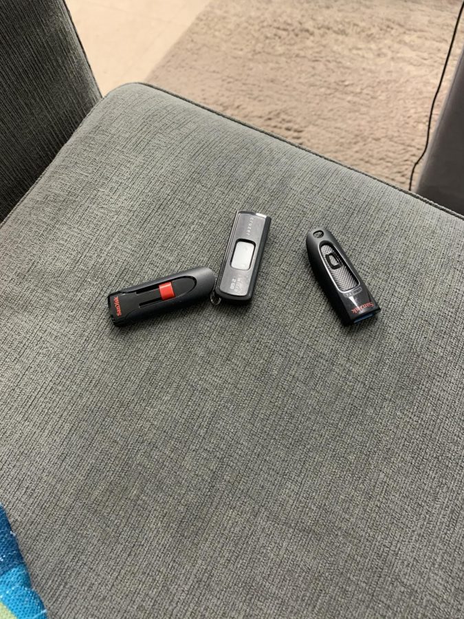 Vape devices often look like USB drives. This can make it confusing for them to be identified. 