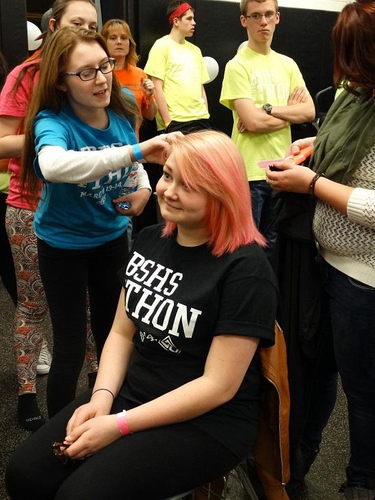 Club offers Mini-THON hair donations